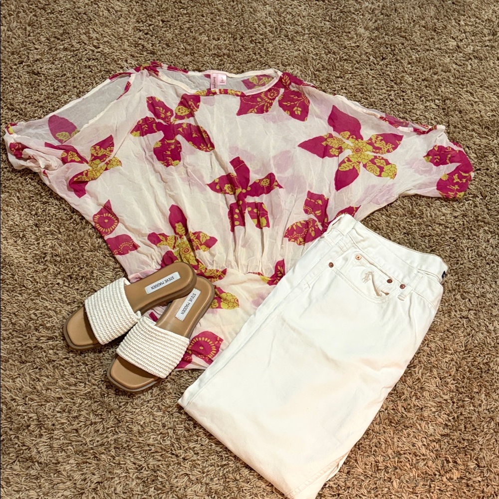 Sweet Pea White Top with Pink and Yellow Floral Print size Large
